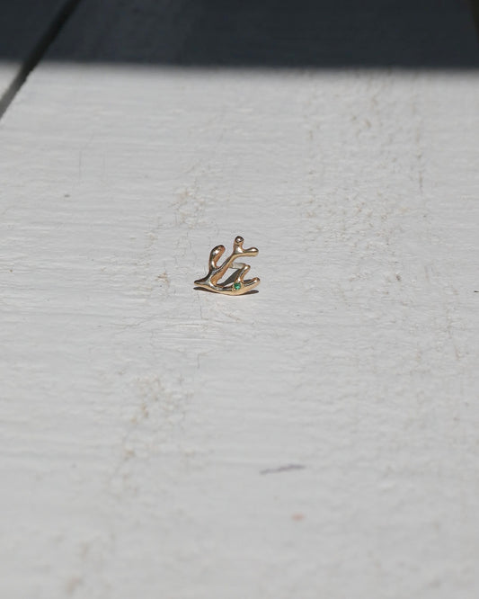 Coral emerald earstud