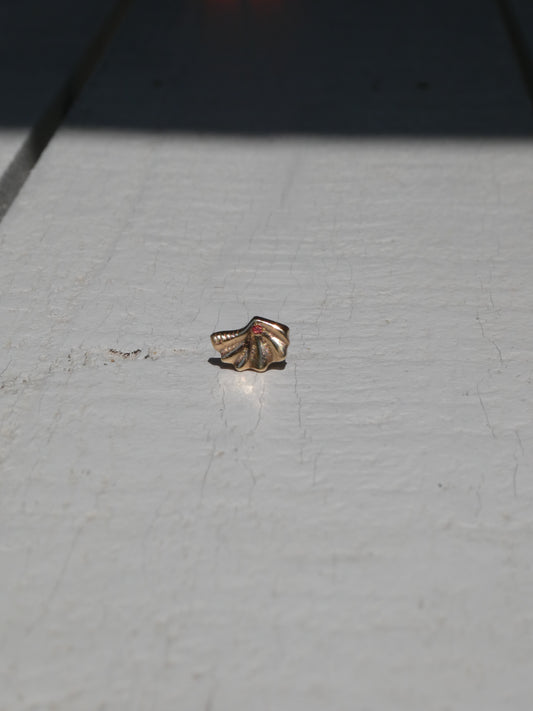 Deep sea shell sapphire pendant