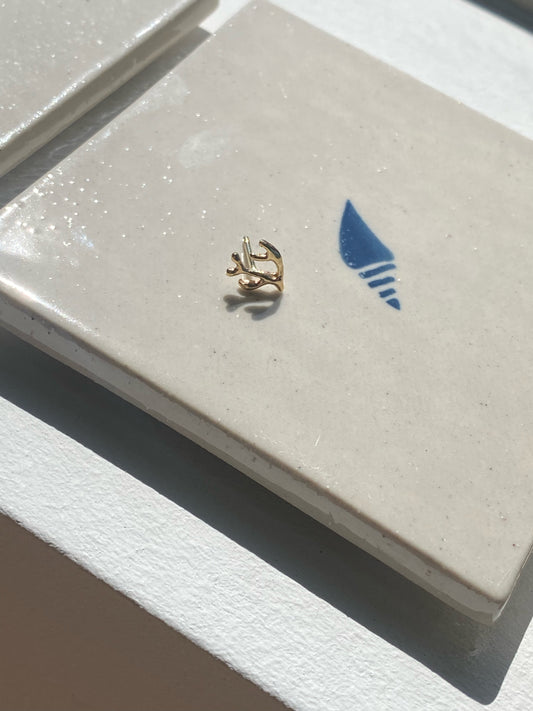 Coral earstud