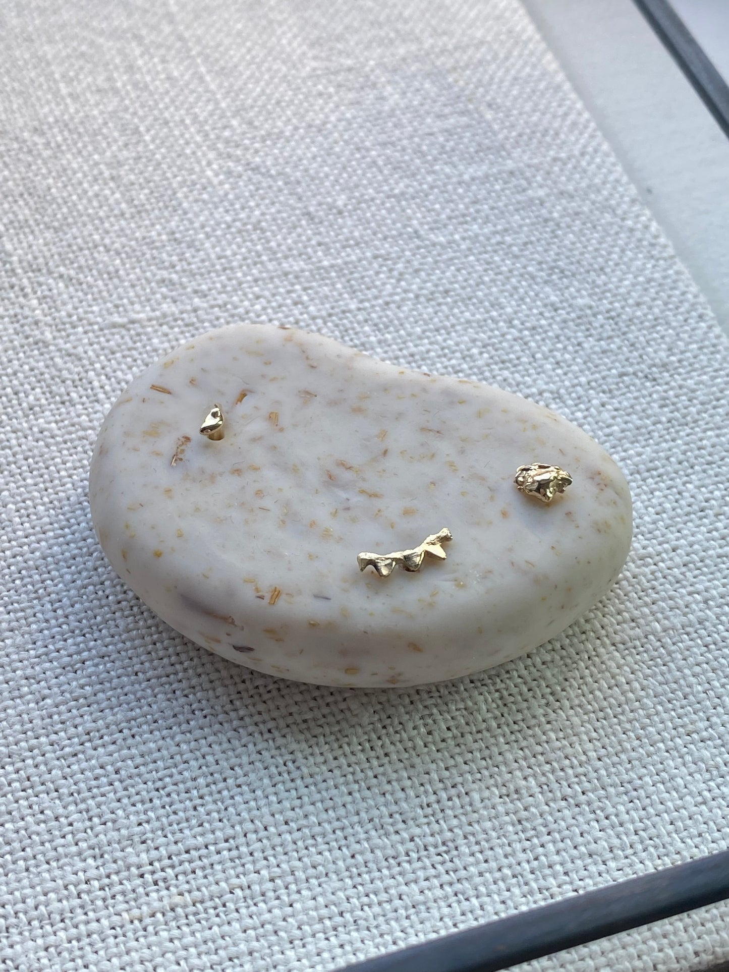 Shark teeth party earstud